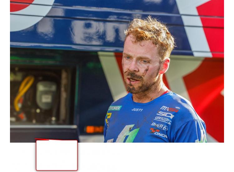 Une journée frustrante dans le sable pour Romain Febvre