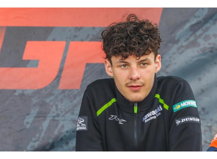 KRT remporte les DEUX courses de qualification à Loket