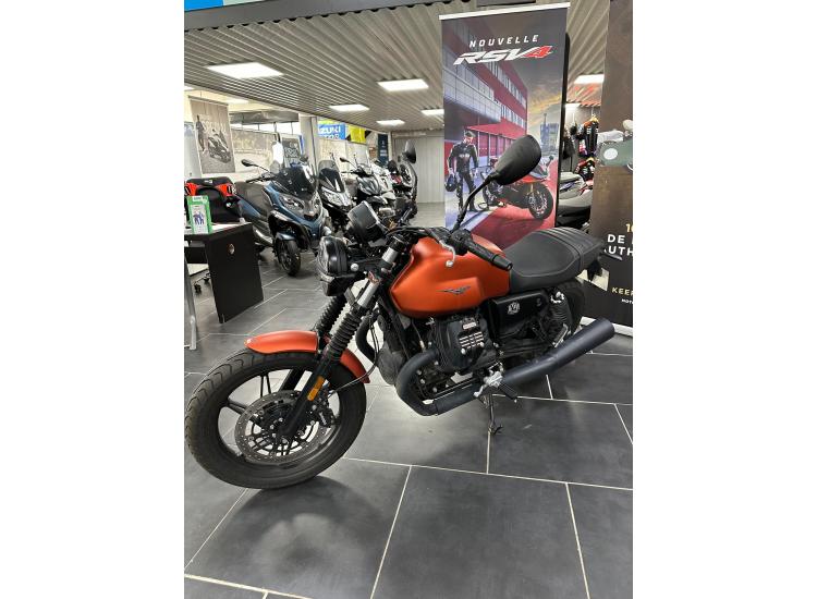 MOTO GUZZI V7 IV (850 cm3)