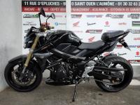 SUZUKI GSR 750
