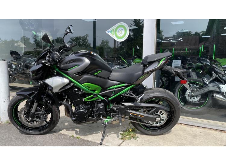 KAWASAKI Z900 A2