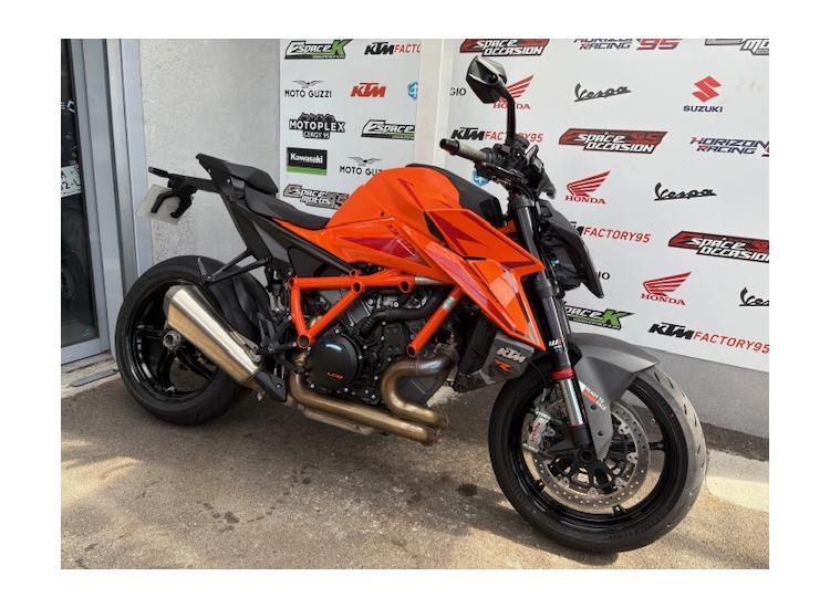 KTM 1390 SUPER DUKE R TECH PACK