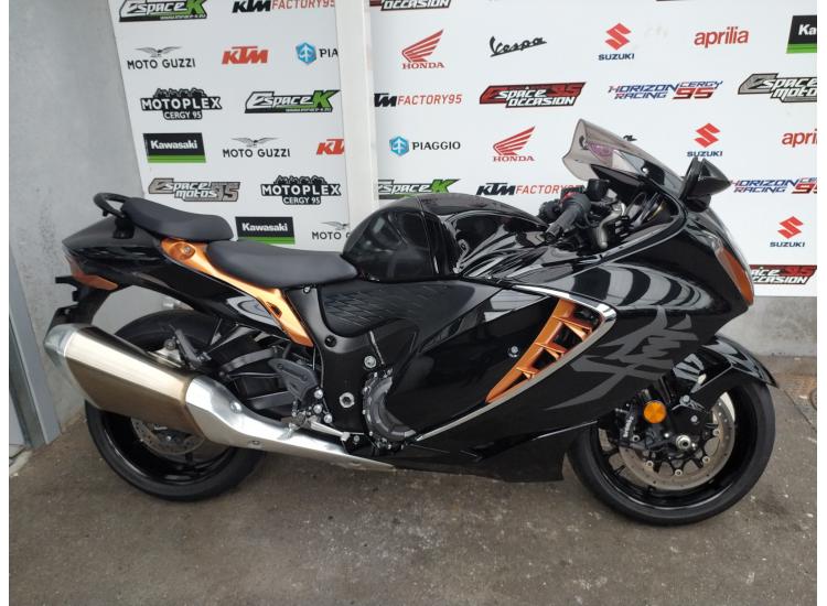 SUZUKI GSX-R 1300 HAYABUSA