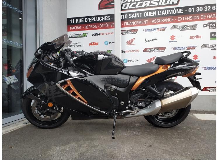 SUZUKI GSX-R 1300 HAYABUSA